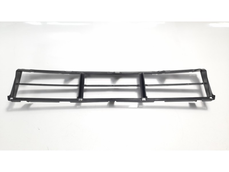 Recambio de rejilla paragolpes central para bmw serie 5 berlina (e39) referencia OEM IAM 51118226563 107060715 BM0442100