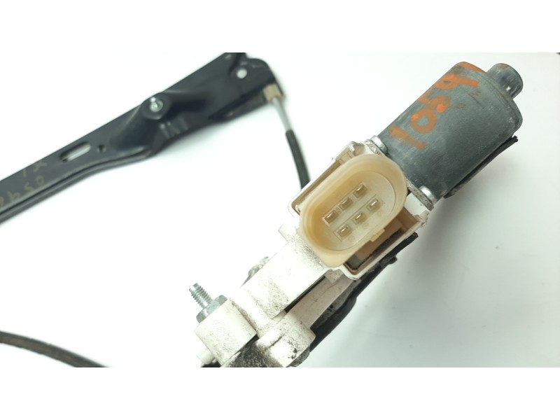 Recambio de elevalunas delantero derecho para bmw x1 (e84) 2.0 turbodiesel cat referencia OEM IAM 51332990386 106062415 