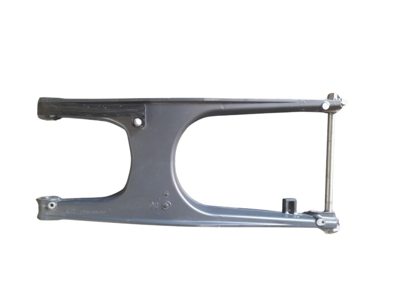 Recambio de puente trasero para ktm 390 duke referencia OEM IAM 28104030044BA  