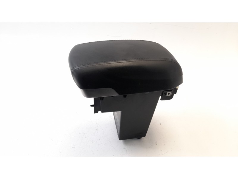 Recambio de apoyabrazos central para hyundai ix35 1.7 crdi cat referencia OEM IAM 846602S2009P  