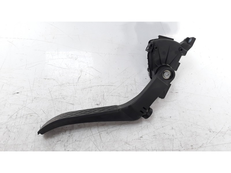 Recambio de potenciometro pedal para volkswagen touareg (7la) 3.2 v6 24v referencia OEM IAM 7L0723507B  