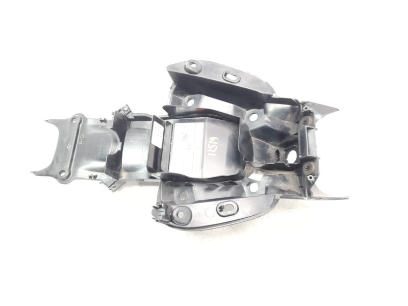 Recambio de guardabarros trasero para honda cb 125 f referencia OEM IAM 80131K98E00  