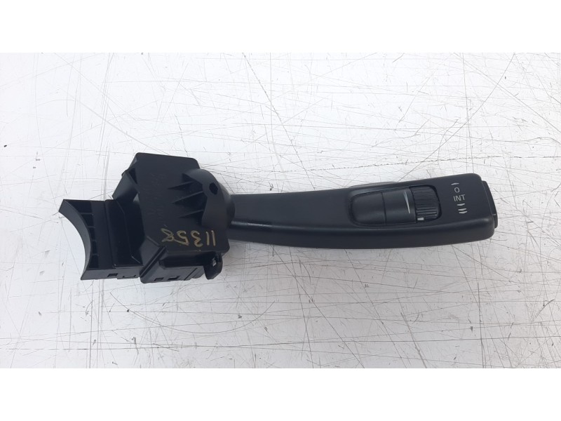Recambio de mando limpia para volvo v50 familiar 1.6 diesel cat referencia OEM IAM 17D770  