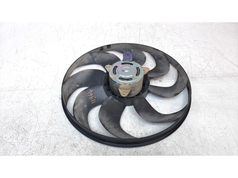 Recambio de electroventilador para renault captur zen referencia OEM IAM 214818009R  