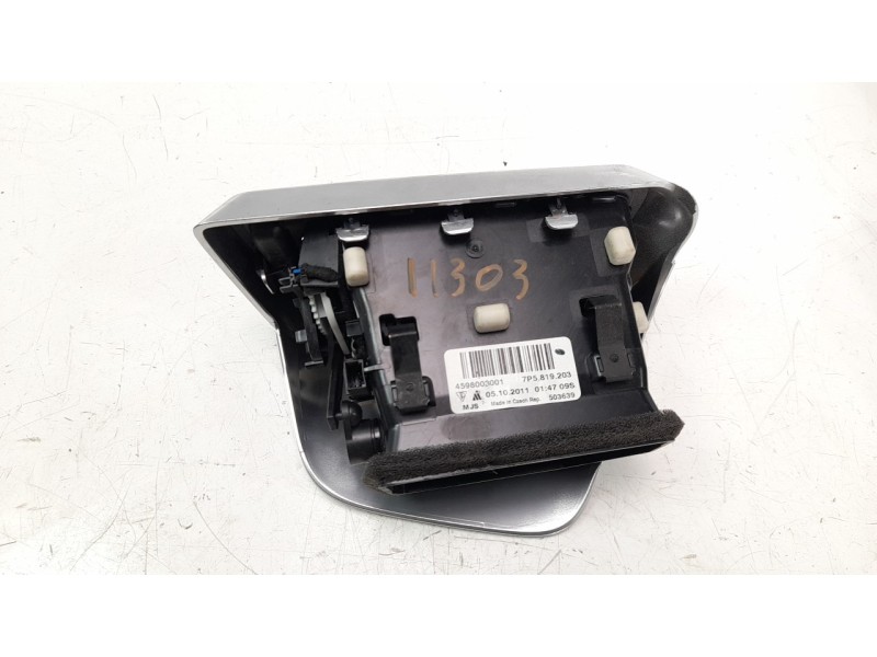 Recambio de rejilla aireadora para porsche cayenne (typ 92aa) 3.0 v6 tdi cat referencia OEM IAM 7P5819203  