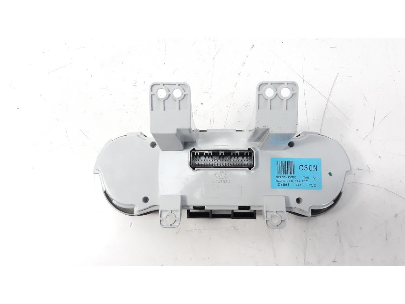 Recambio de mando climatizador para hyundai ix35 1.7 crdi cat referencia OEM IAM 972502Y301  