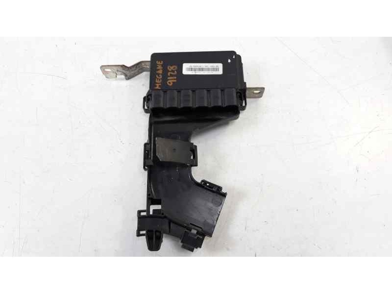 Recambio de caja reles / fusibles para renault megane iii berlina 5 p emotion referencia OEM IAM 243170003R 557304811 