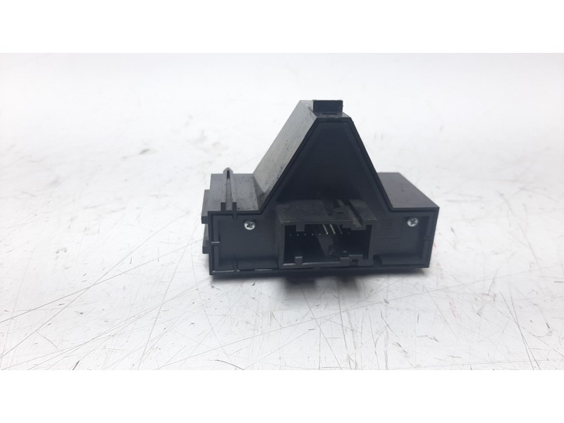 Recambio de warning para opel corsa d 1.4 16v referencia OEM IAM 13189529  