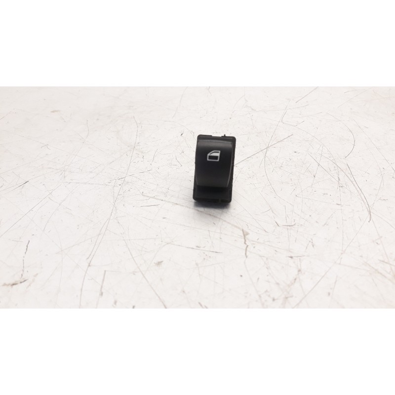 Recambio de mando elevalunas delantero derecho para bmw x1 (e84) 2.0 turbodiesel cat referencia OEM IAM 61316935534  