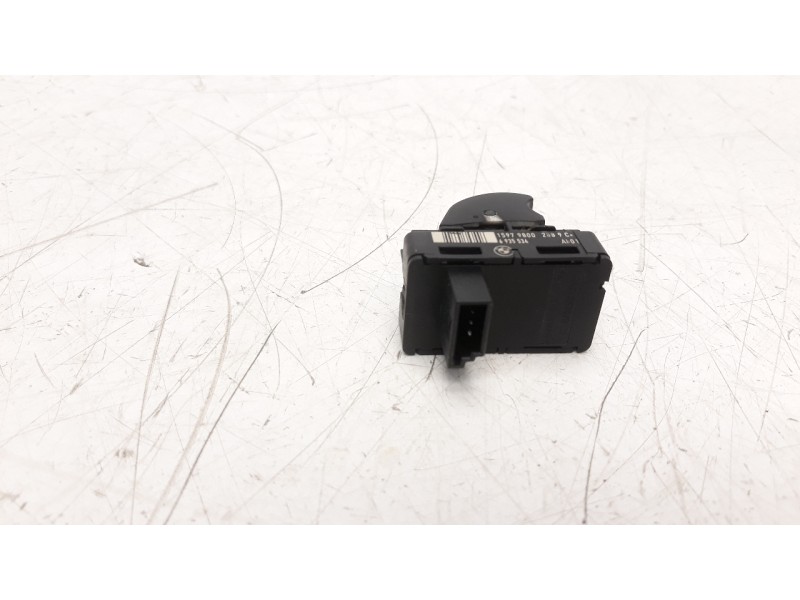 Recambio de mando elevalunas trasero derecho para bmw x1 (e84) 2.0 turbodiesel cat referencia OEM IAM 61316935534  
