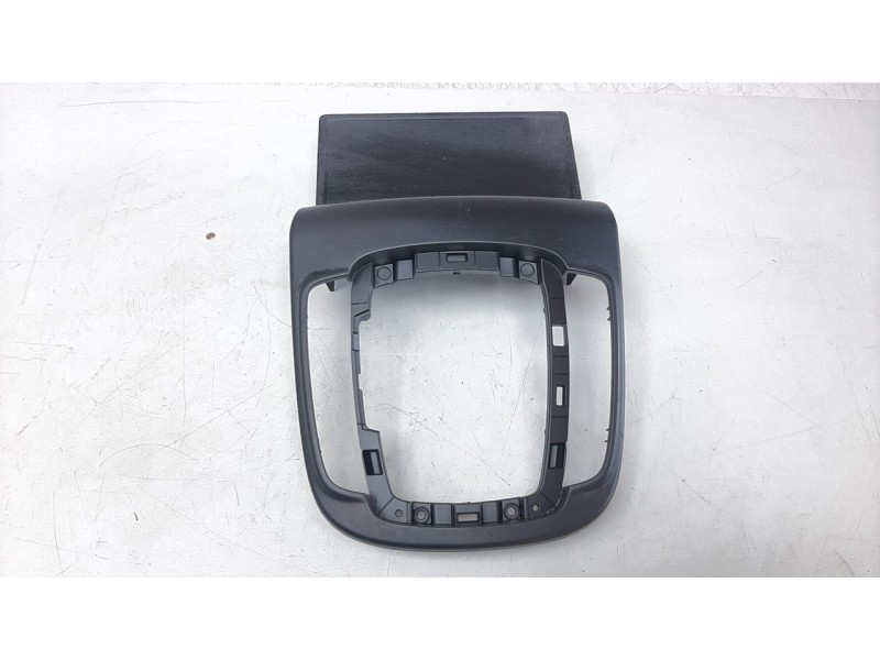 Recambio de moldura para hyundai kona 1.0 tgdi cat referencia OEM IAM 84652J9001  