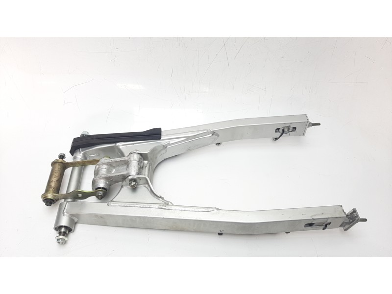 Recambio de puente trasero para honda cbr 900rr/cbr 1000rr/cbr 1100 xx fireblade   (sc50) referencia OEM IAM 52100MS2000  