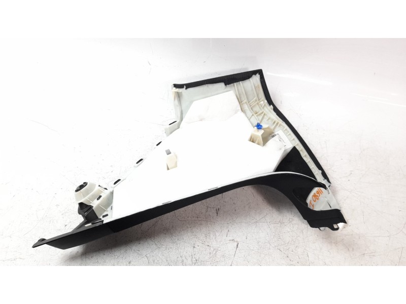 Recambio de guarnecido puerta trasera izquierda para audi q7 4mg referencia OEM IAM 4M0867245K23  