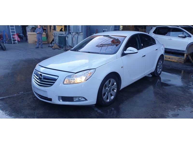 opel insignia berlina del año 2009