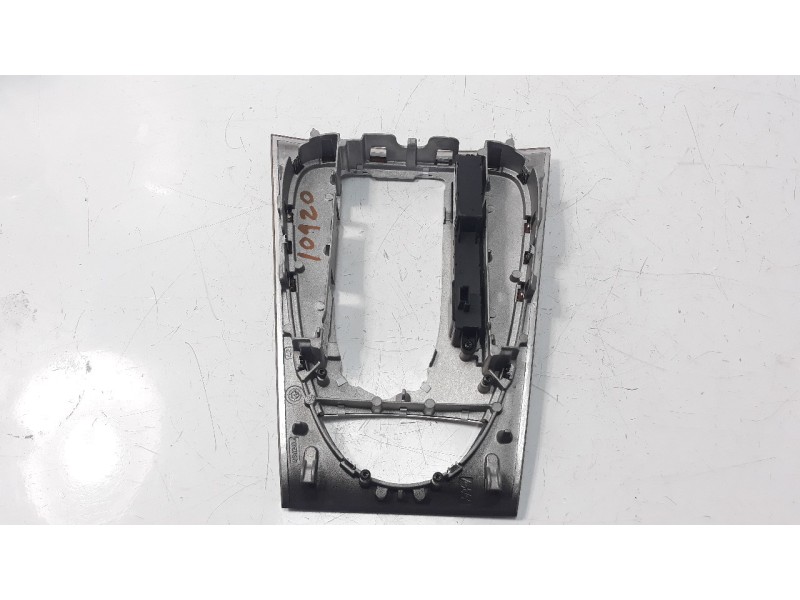 Recambio de moldura para mercedes-benz clase e (w211) berlina 1.8 cat referencia OEM IAM A2116802436  