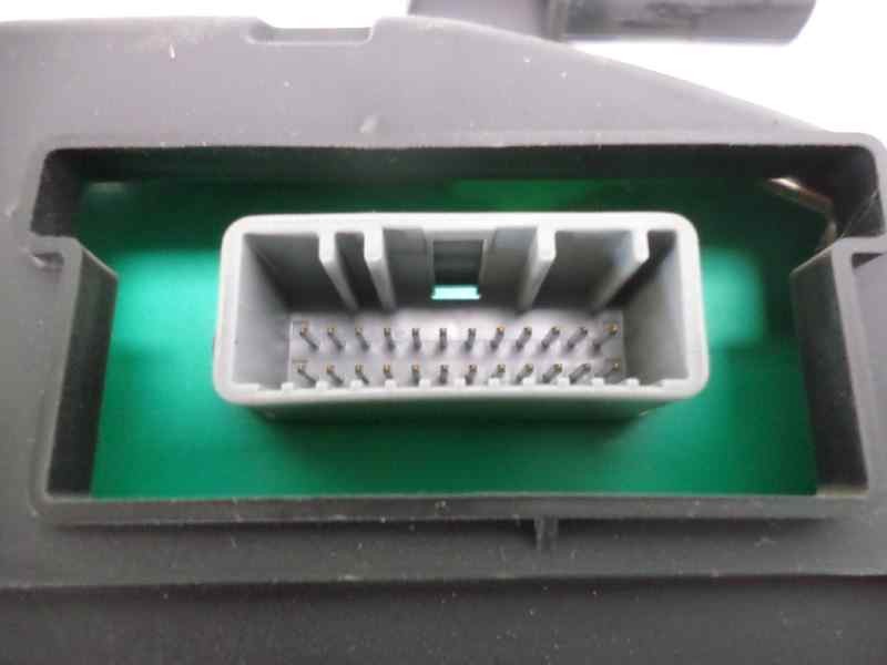 Recambio de cuadro instrumentos para renault clio iii emotion referencia OEM IAM 8200628775H  