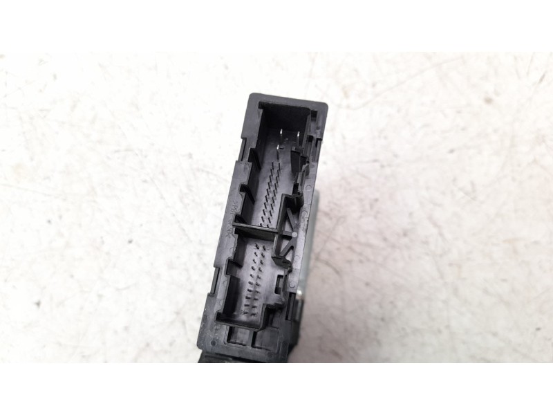 Recambio de motor elevalunas delantero izquierdo para volvo xc60 business plus awd referencia OEM IAM 31674755  