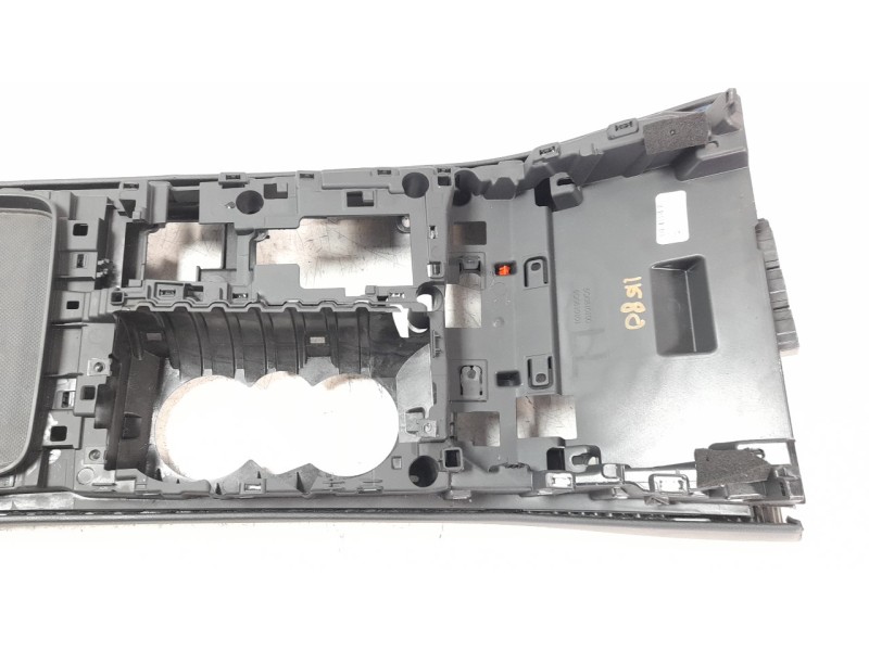 Recambio de consola central para audi q7 4mg referencia OEM IAM 4M8863244F  