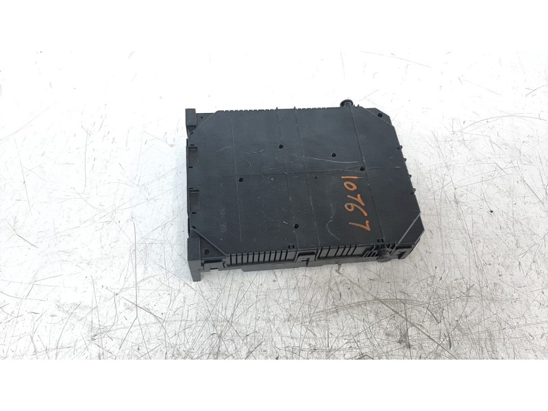 Recambio de caja reles / fusibles para peugeot 5008 1.5 blue-hdi fap referencia OEM IAM 9819851280  