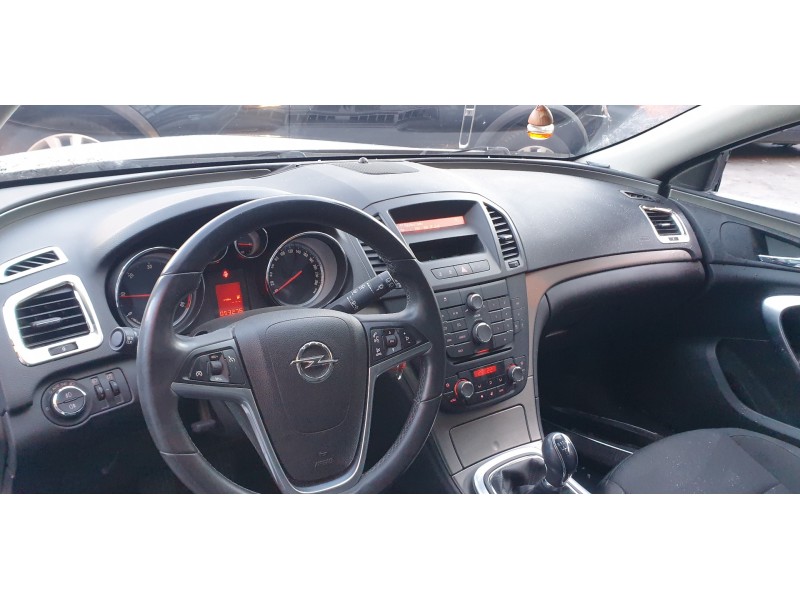 opel insignia berlina del año 2009