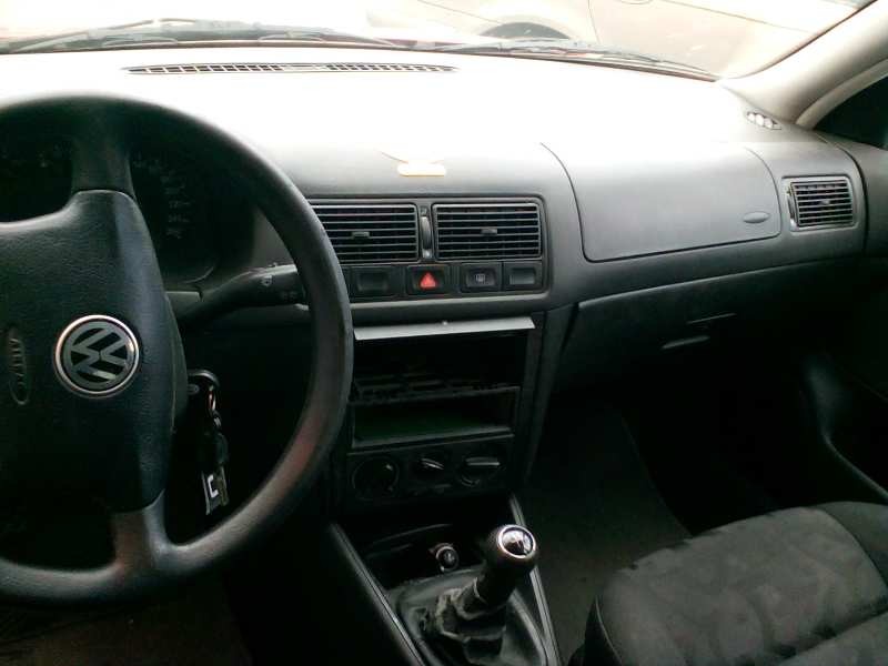 volkswagen golf iv berlina (1j1) del año 1998