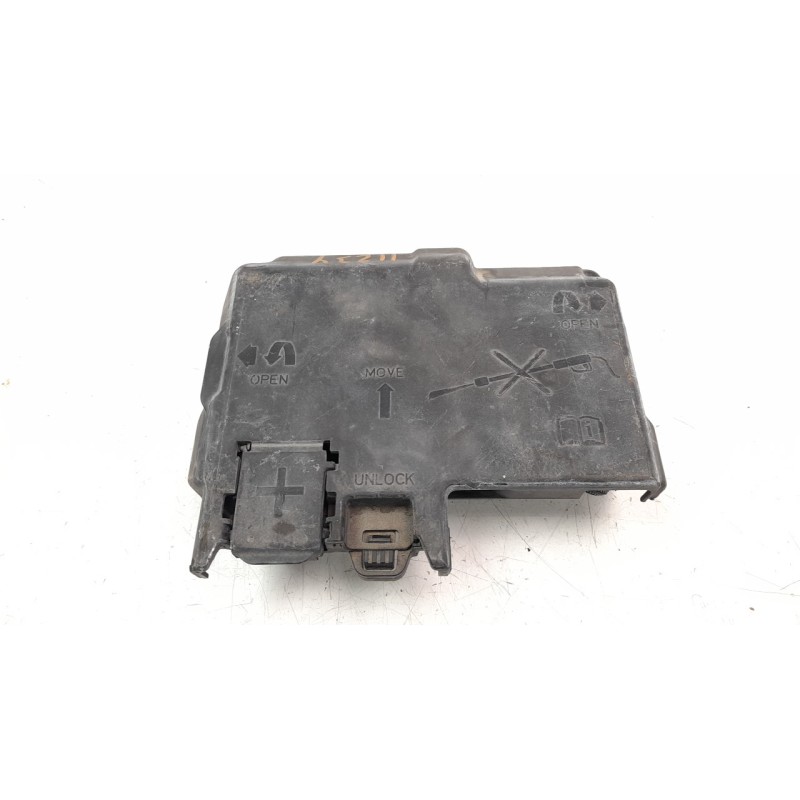 Recambio de caja reles / fusibles para opel corsa e 1.4 referencia OEM IAM 13491092  