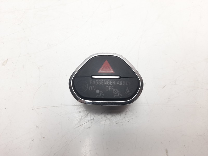Recambio de warning para opel corsa e expression referencia OEM IAM 39031634  