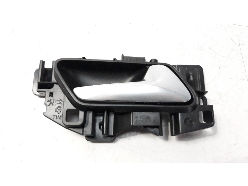 Recambio de maneta interior trasera derecha para peugeot 5008 1.5 blue-hdi fap referencia OEM IAM 98201552  