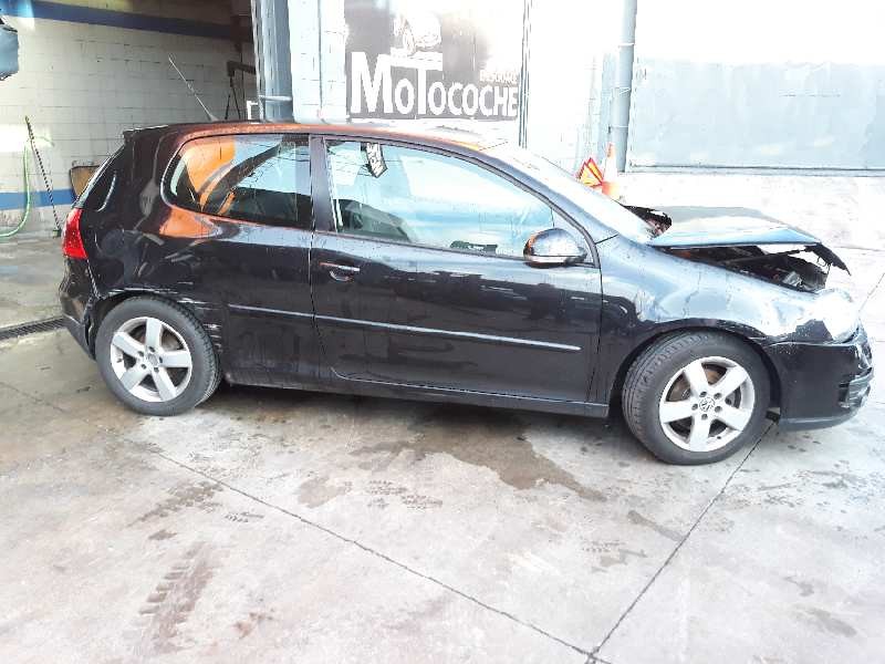 volkswagen golf v berlina (1k1) del año 2008