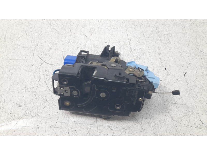 Recambio de cerradura puerta trasera derecha para porsche cayenne (typ 9pa) turbo s referencia OEM IAM 7L0839016 CRDVW1008 