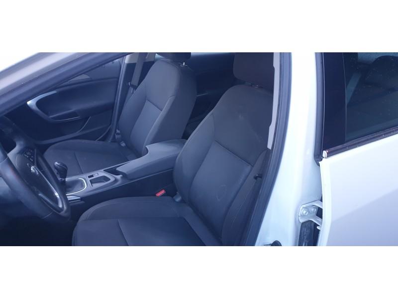 opel insignia berlina del año 2009