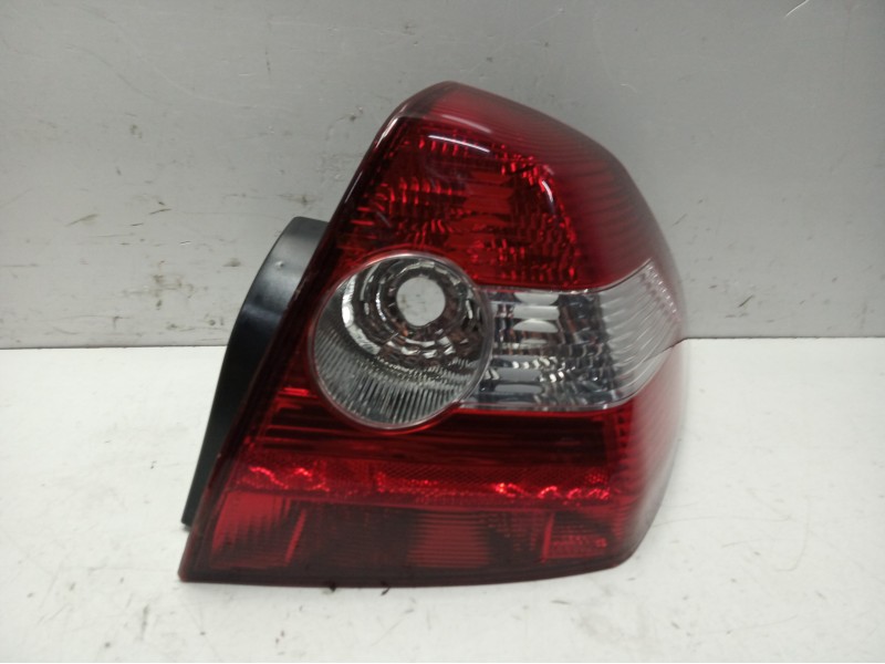 Recambio de piloto trasero derecho para renault megane ii classic berlina referencia OEM IAM 8200142681 103F19381770 RN4204163