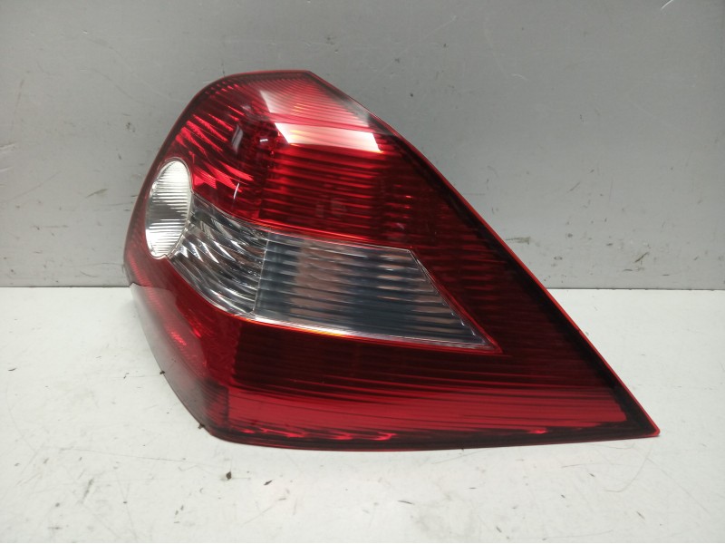 Recambio de piloto trasero derecho para renault megane ii classic berlina referencia OEM IAM 8200142681 103F19381770 RN4204163