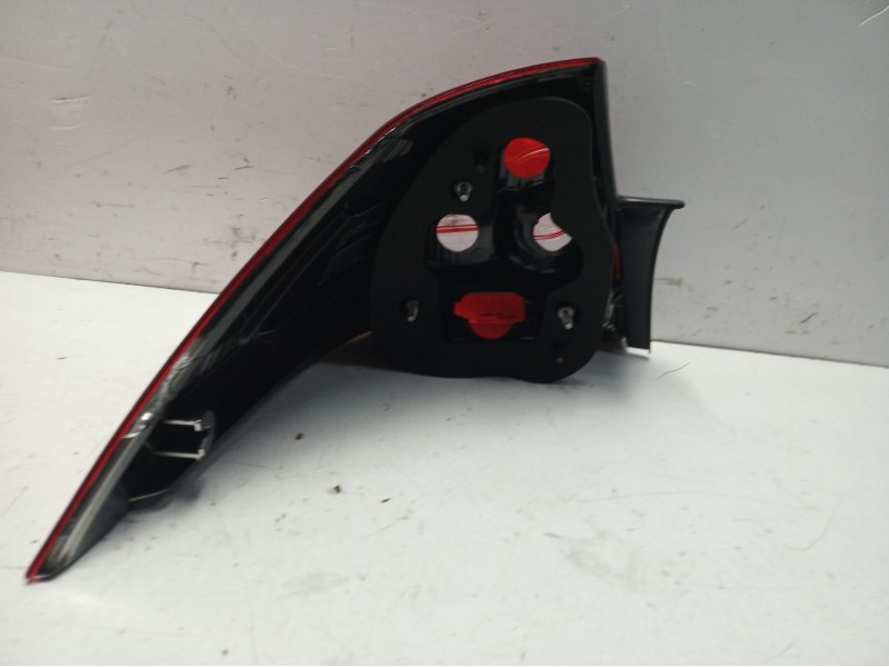 Recambio de piloto trasero derecho para renault megane ii classic berlina referencia OEM IAM 8200142681 103F19381770 RN4204163