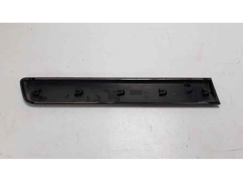 Recambio de moldura para fiat fiorino básico referencia OEM IAM 1308820070  