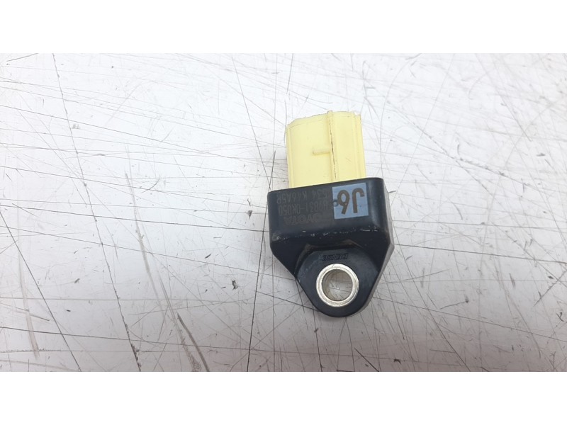 Recambio de sensor para toyota hilux (kun) referencia OEM IAM 898310K050  