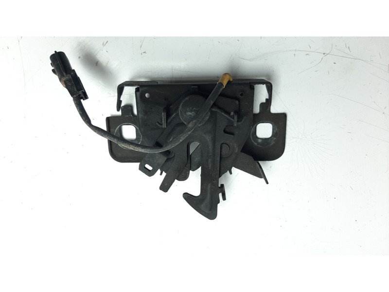 Recambio de cerradura capo para renault captur 0.9 energy referencia OEM IAM 656011705R  