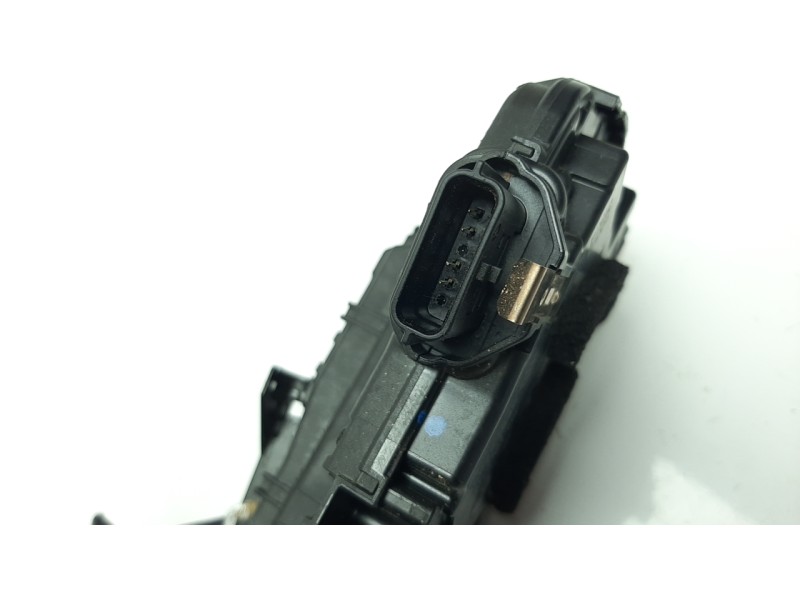 Recambio de cerradura puerta delantera derecha para renault captur 0.9 energy referencia OEM IAM 805022764R CRDREN2764 