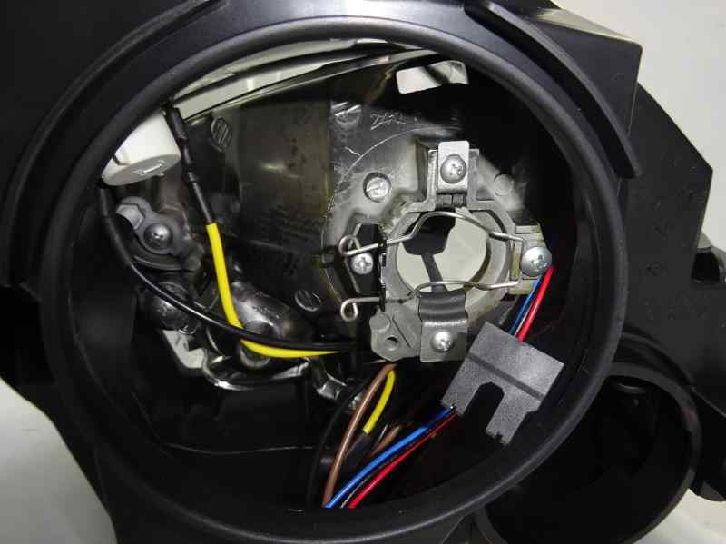 Recambio de faro izquierdo para citroen xsara berlina referencia OEM IAM 6208J8 10107230004 CI4224904