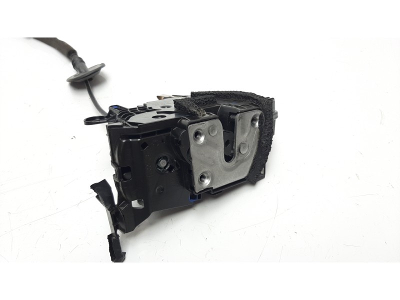 Recambio de cerradura puerta delantera derecha para renault captur 0.9 energy referencia OEM IAM 805022764R CRDREN2764 