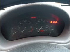 peugeot 206 berlina del año 2000 2