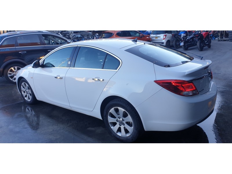 opel insignia berlina del año 2009