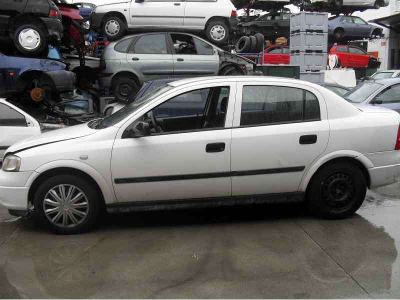 opel astra g berlina del año 1999