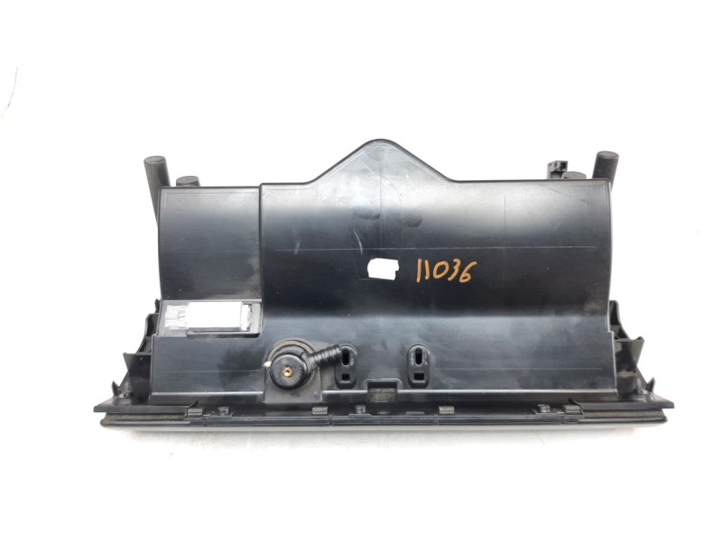 Recambio de guantera para porsche cayenne (typ 9pa) turbo s referencia OEM IAM 7L5857095Q  