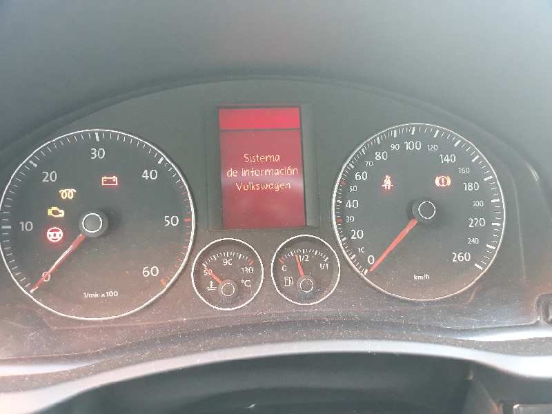 volkswagen golf v berlina (1k1) del año 2008