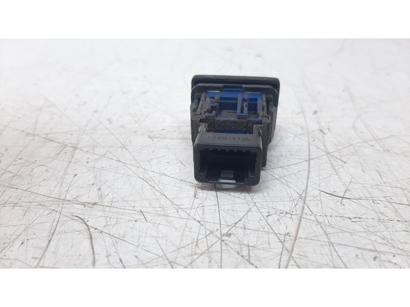 Recambio de interruptor para toyota hilux (kun) referencia OEM IAM 8427004050  