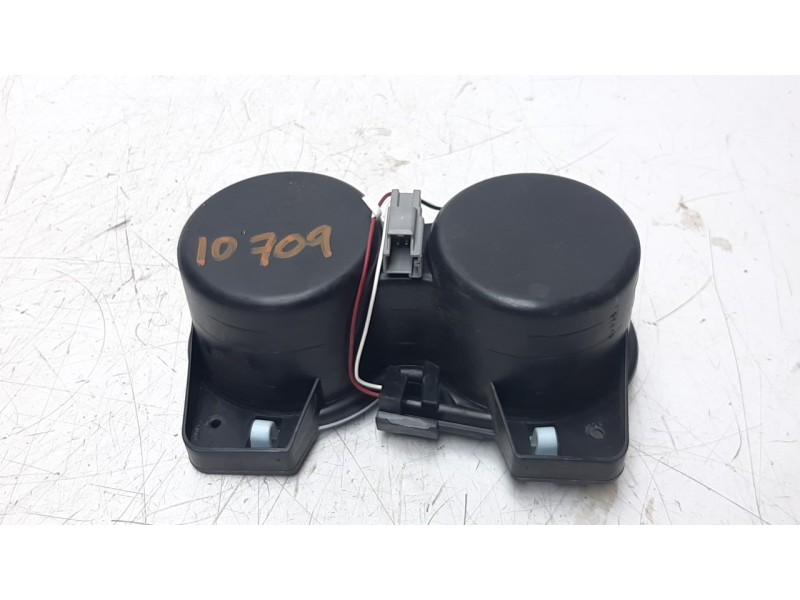 Recambio de moldura para jeep cherokee 2.0 m-jet cat referencia OEM IAM 275041  