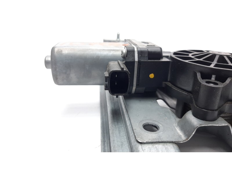 Recambio de elevalunas trasero izquierdo para renault captur 0.9 energy referencia OEM IAM 827012973R 106199719 