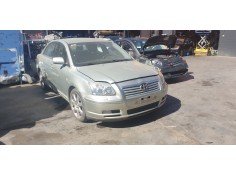 TOYOTA AVENSIS BERLINA (T25)