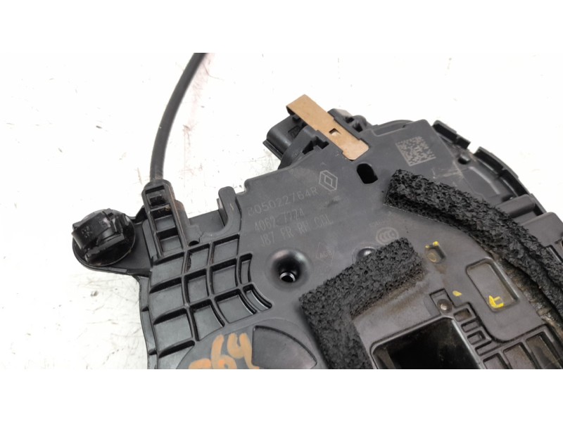 Recambio de cerradura puerta delantera derecha para renault captur zen referencia OEM IAM 805022764R  